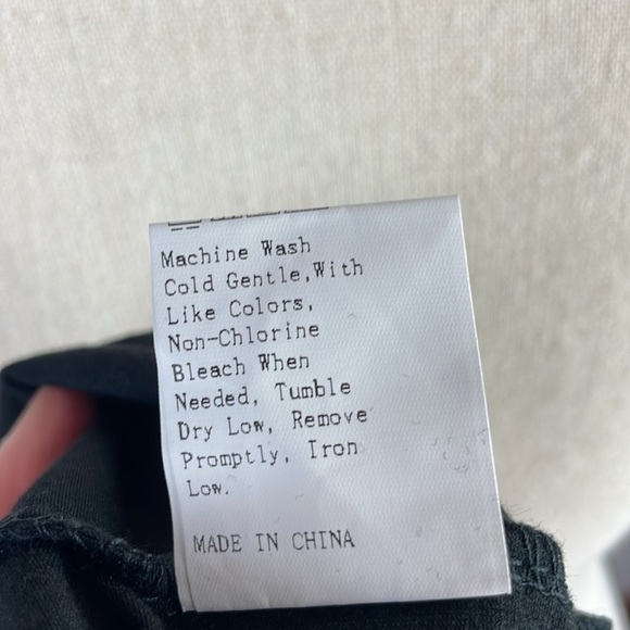 SHEIN Cleveland Cavaliers Lebron Womens Crop Shirt SZ S/XS Snug Fit Stretch - Picture 9 of 9